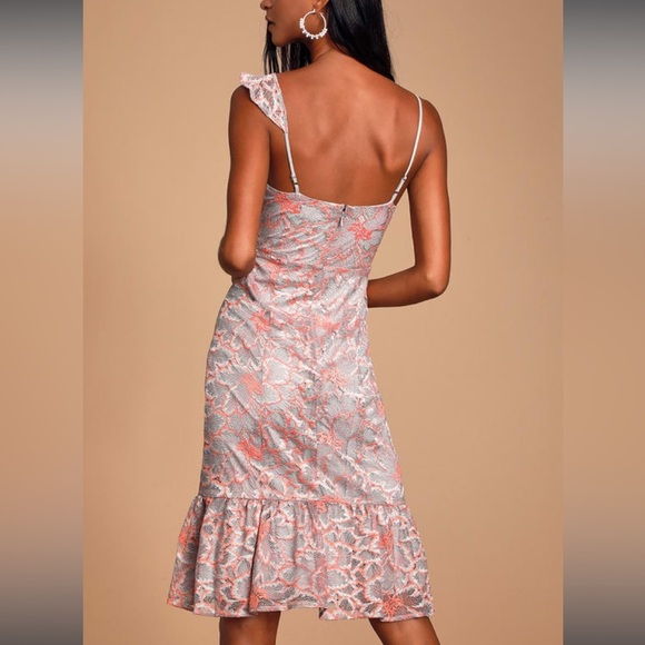 Lulu’s Fleur Allured Grey Lace Midi Dress - Picture 3 of 8